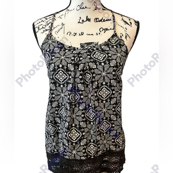 Mossimo Tank Top - Picture 2 of 4